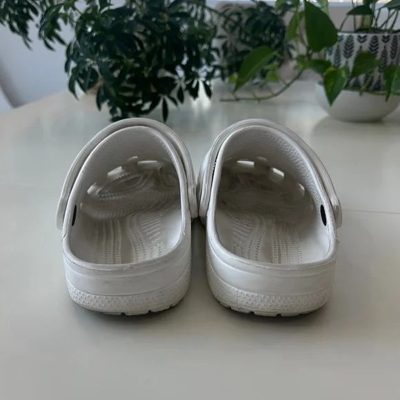 CROCS White Sandals Lightweight Water-Resistant - Picture 4 of 8